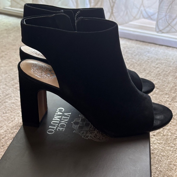 Vince Camuto Black Microsuede VR Accessory - Picture 5 of 6